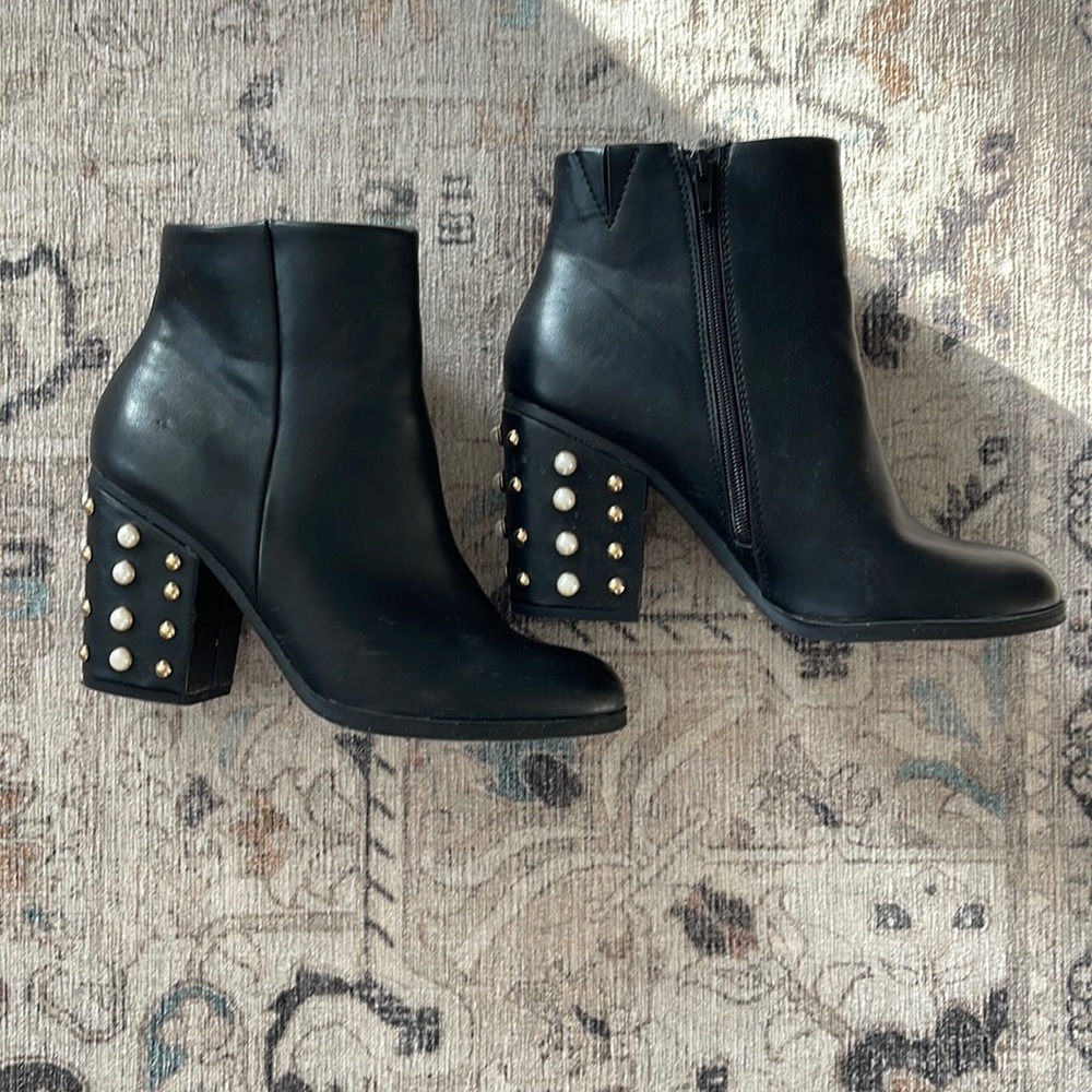 Express Block Heel Rhinestone Bootie. Size 9. Lig… - image 1